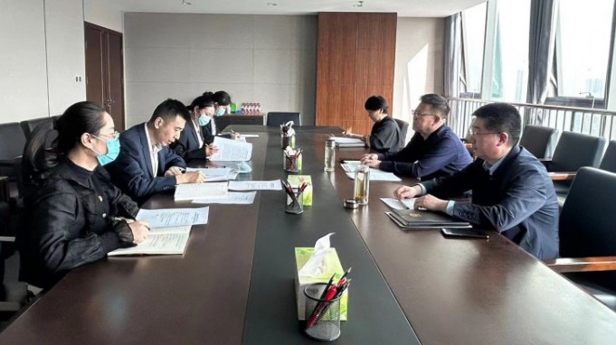 茍海龍以普通黨員身份參加集團(tuán)機(jī)關(guān) 第三黨支部2022年度組織生活會(huì)