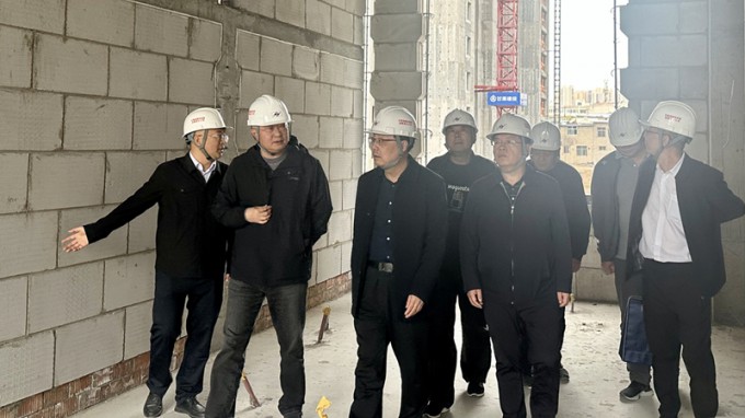 張佩峰到監(jiān)理項(xiàng)目現(xiàn)場督導(dǎo)檢查節(jié)前安全生產(chǎn)工作