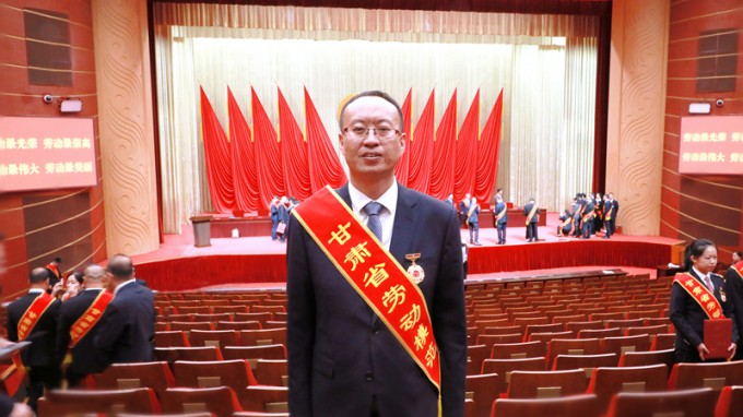 讓奮斗成為青春底色，為隴原水利繪就藍圖 | 記甘肅省勞動模范李長春